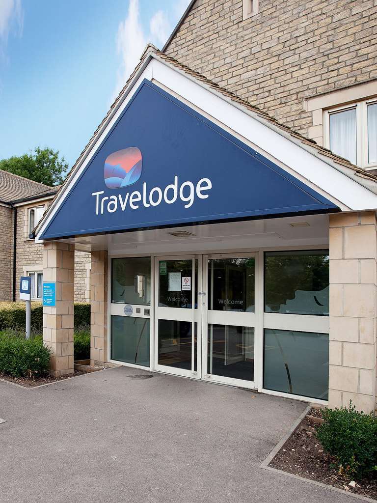 Travelodge Cirencester Exterior photo